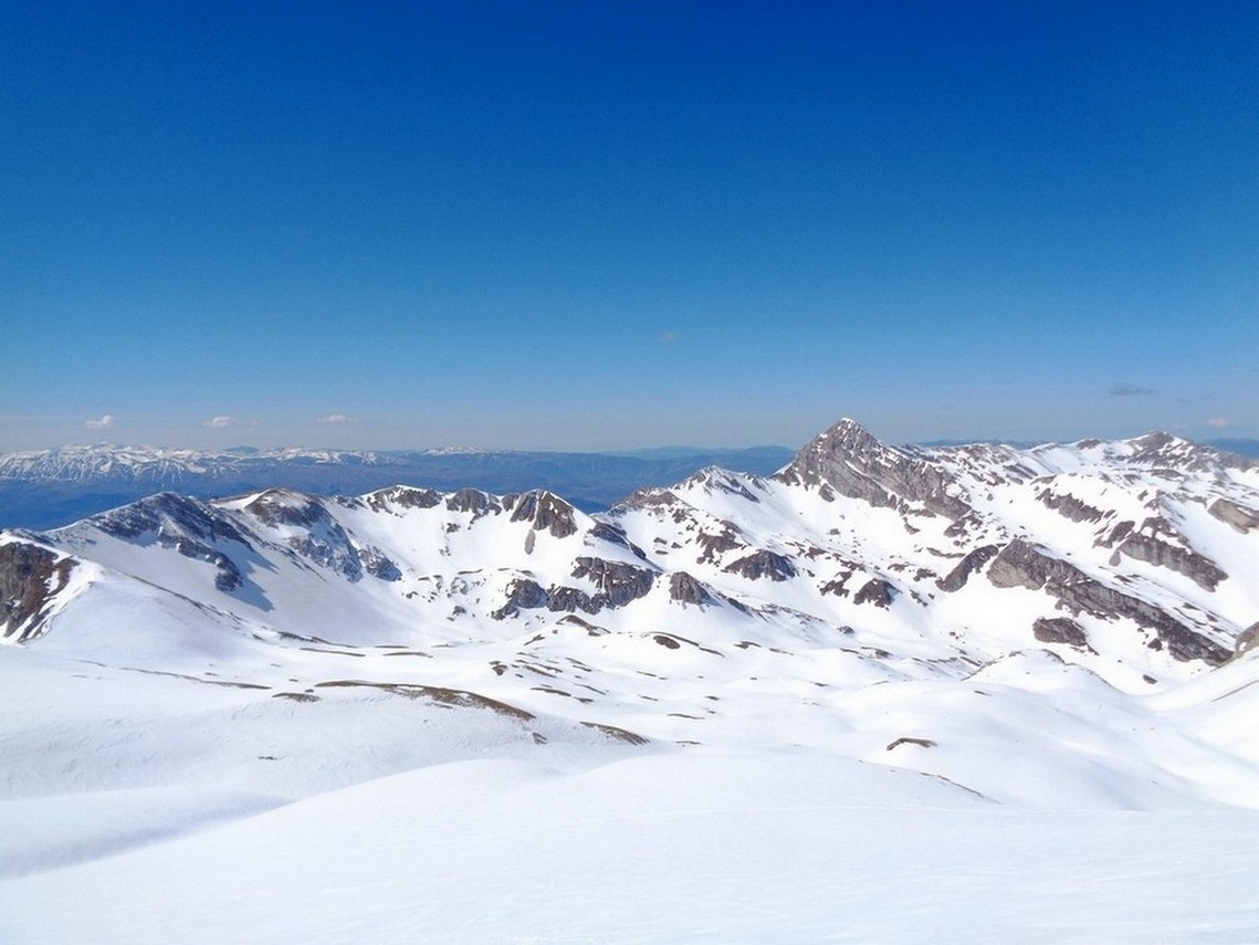 Campo Pericoli e le Alte Cime che lo circondano