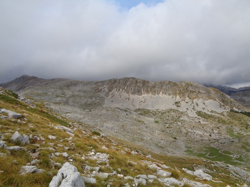 In fondo il Monte Tartaro