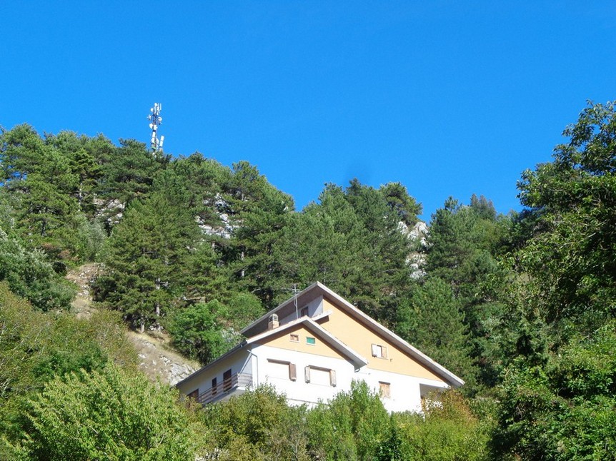 Dovrò salire li sopra verso le antenne