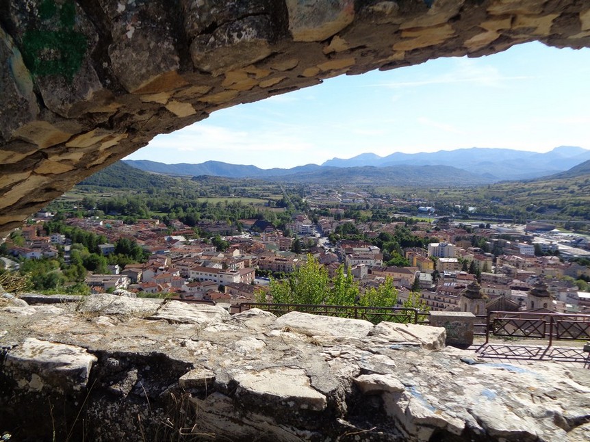 Castel di Sangro con il suo arco