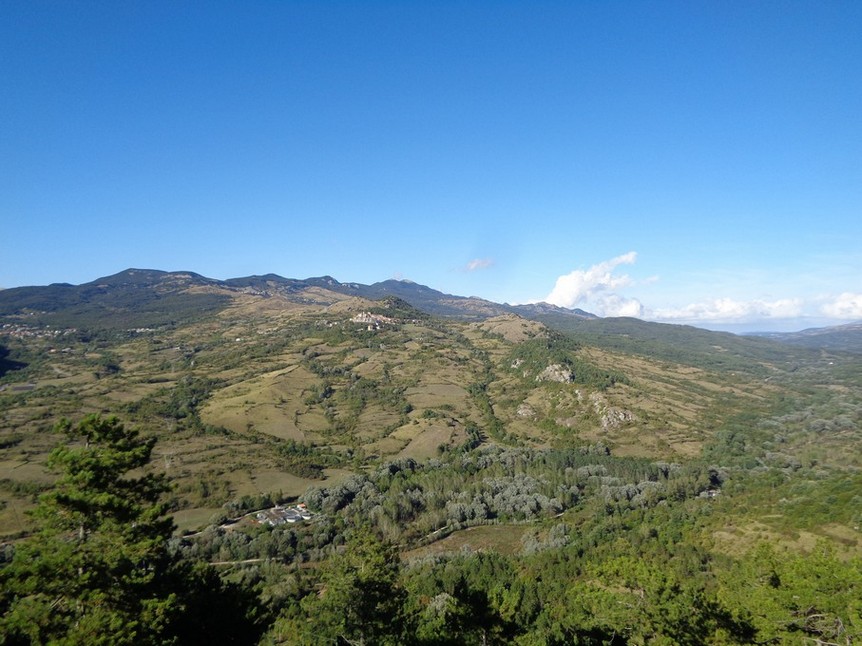 Alle spalle del Castello