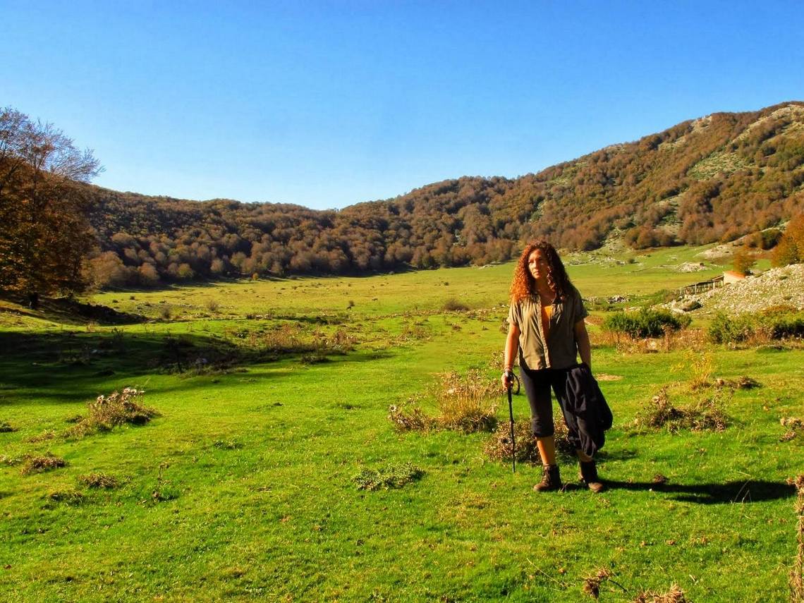 Sara immersa nel verde