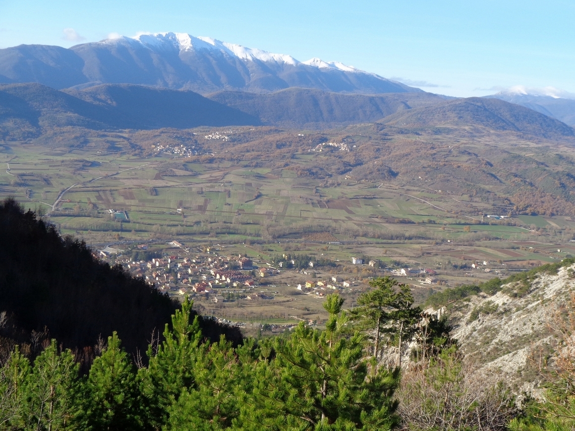 Eccoci di nuovo sopra il Paese