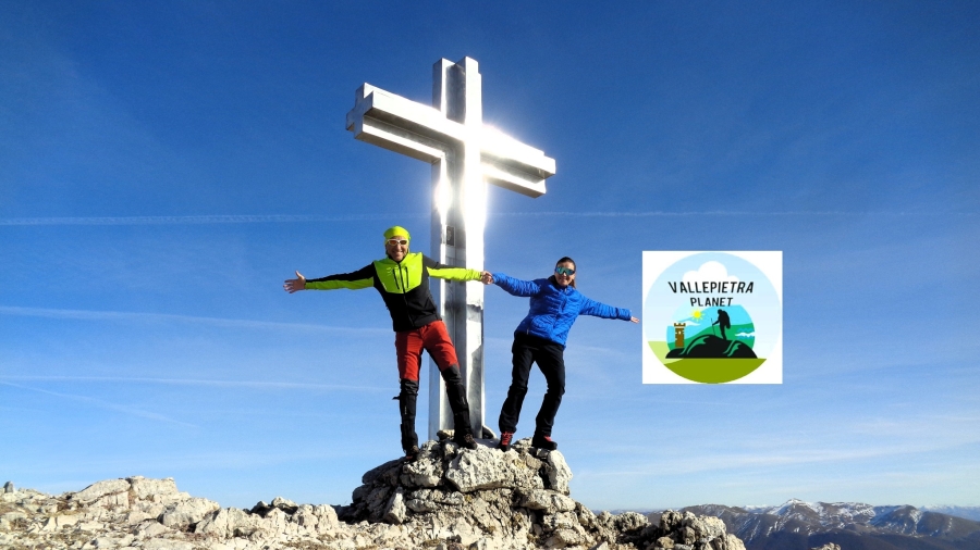 Con VALLEPIETRA PLANET alias la sognatrice Tiziana Ilari per l'anello de La Monna e le sue sorelle di Campocatino sui Monti Ernici da Colle Panunzio
