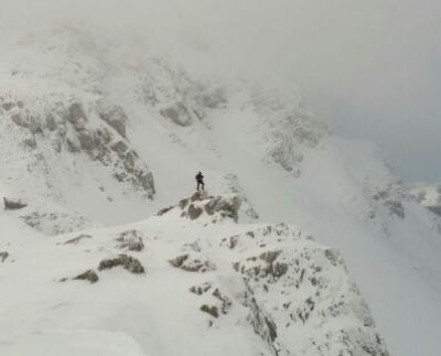 Sopra questa roccia...