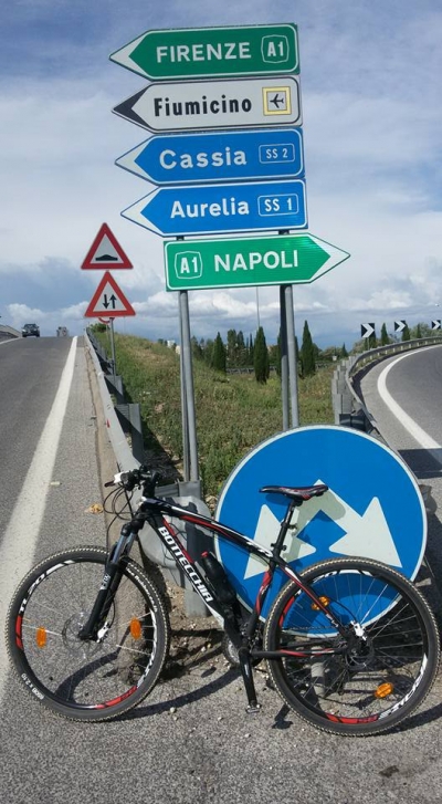 SOLITARIA MTB di 32 Km per un Anello di un Quadrante di Roma