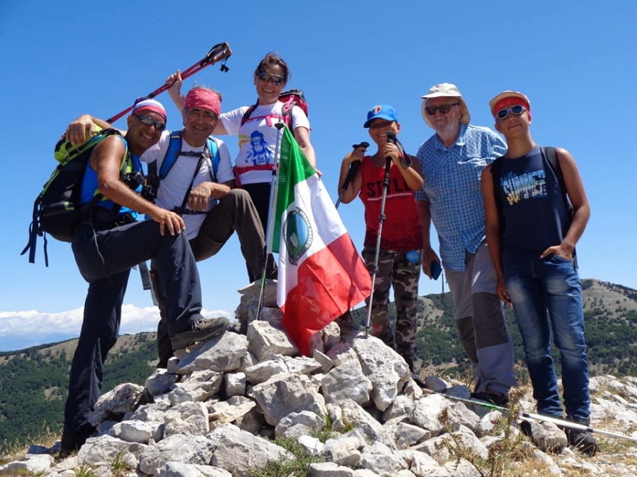 Franco Sinapi, Vincenzo Maggiacomo, Rita La Rocca alias gli AMICI DEL MONTE RUAZZO per l'anello del Redentore sugli Aurunci
