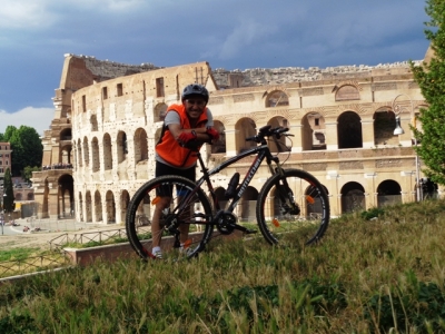 Solitaria di 37 km al centro di Roma per il Museo del Calcio
